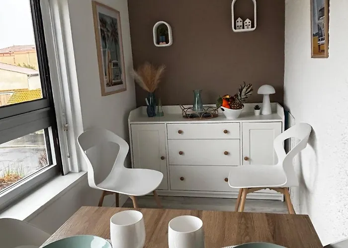 Le T2 Spacieux 44m2 Wifi Clim Апартаменты *